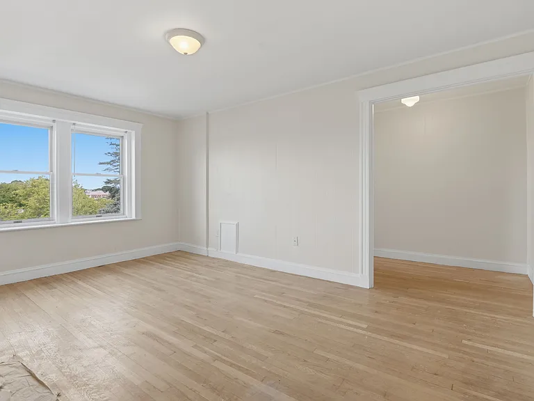 32 Greenwood Ave #20 — Photo 5