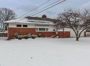 30405 Ridge Rd, Wickliffe, OH 44092