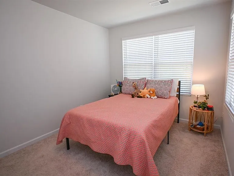 552 Kingfisher Ct — Photo 21