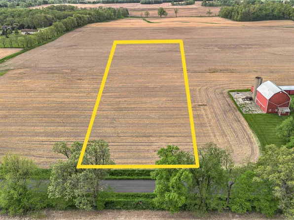 10122 76th St SE, Alto, MI 49302