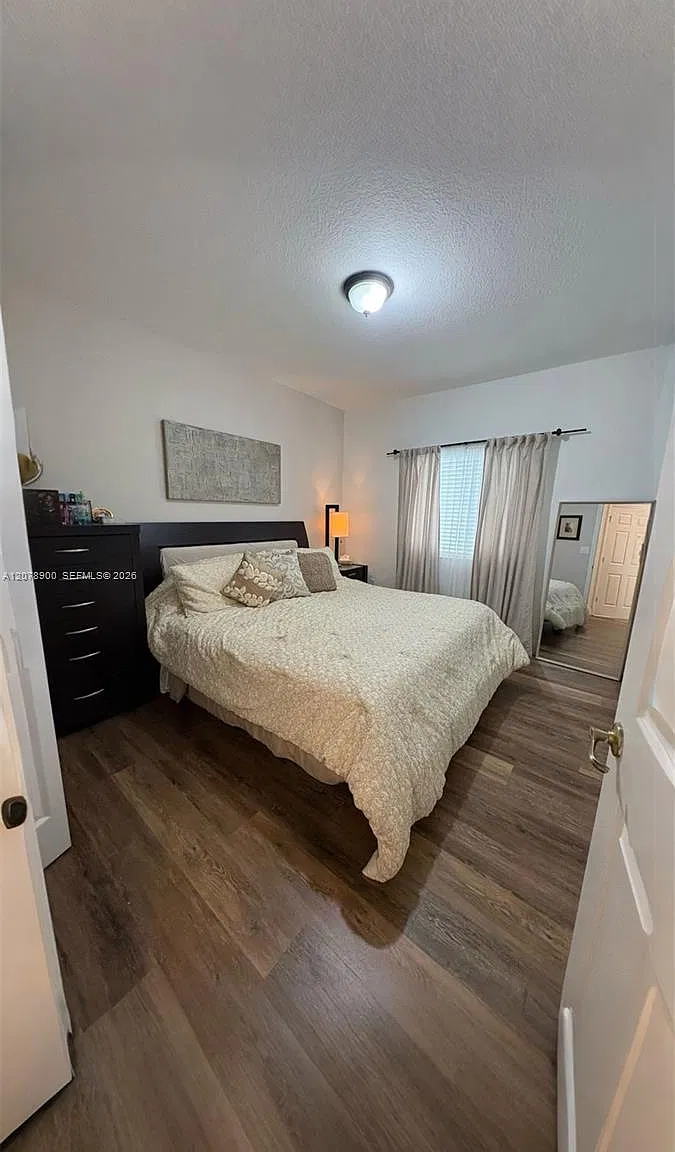 3 bed, 2287 sqft, $6,500 — Photo 4