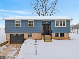 39 1st St, Windsor, PA 17366