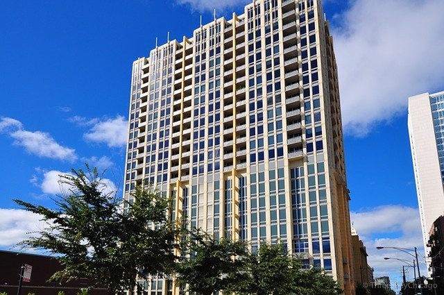 1st image of 700 N Larrabee St APT 2013