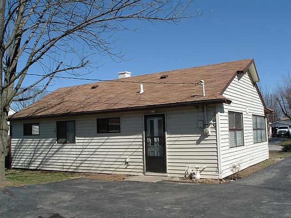 3rd image of 500 N Carol Dr