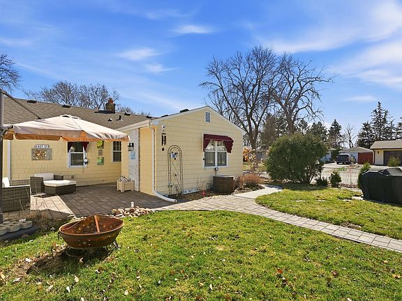 3rd image of 6944 Sheridan Ave S