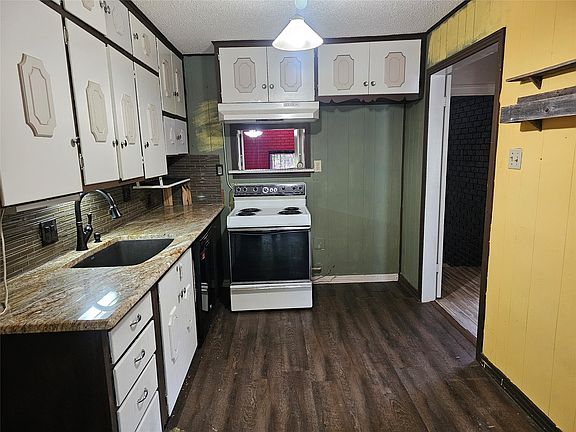 5th image of 2515 Denison St