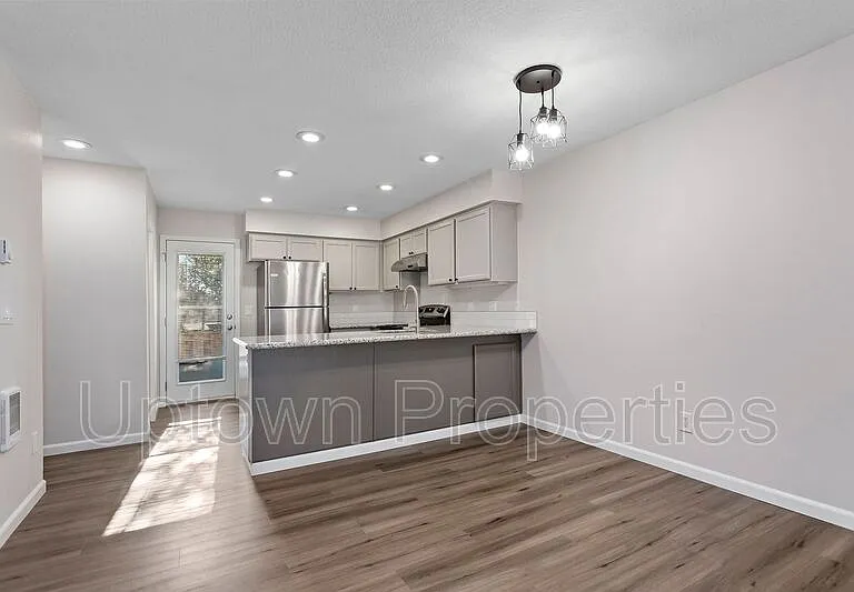 5286 SW 174th Ter — Photo 4
