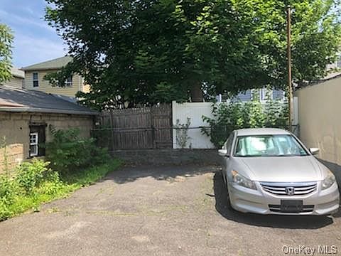 2nd image of 4526 Hill Ave