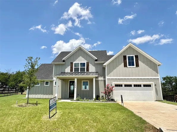 1355 Orange Blossom Ct, Gainesville, TX 76240