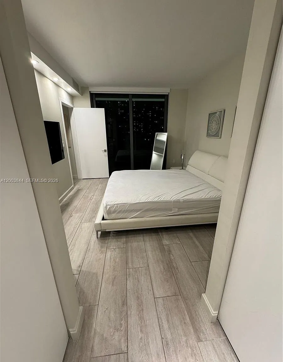 Brickell Heights West Con — Photo 3