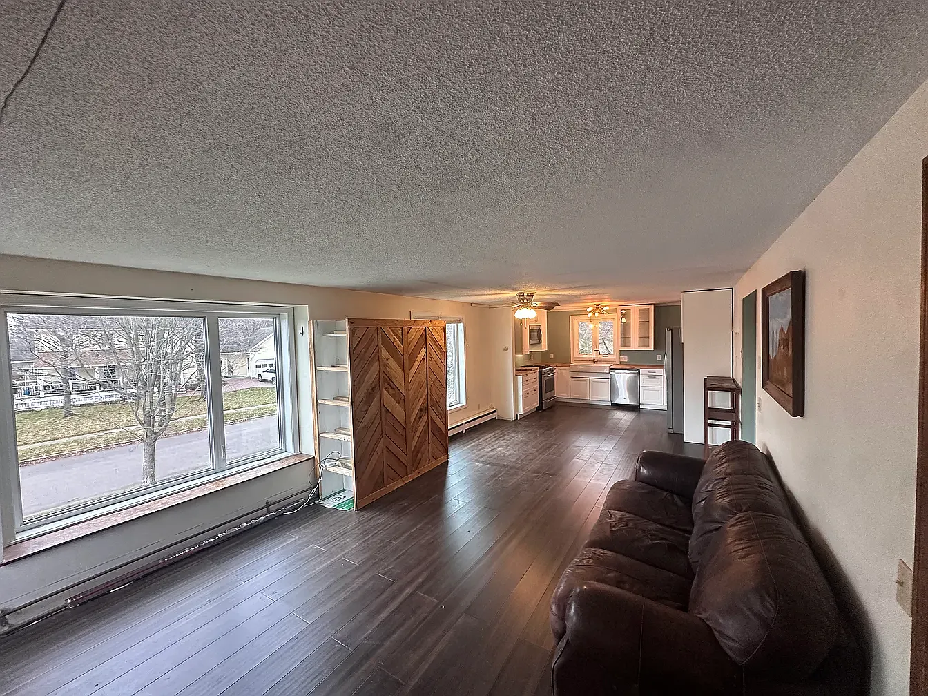 3 bed, 2672 sqft, $900 — Photo 4