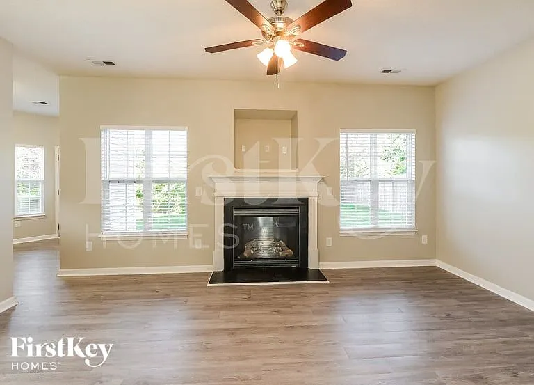 2843 Mossy Meadow Dr — Photo 2