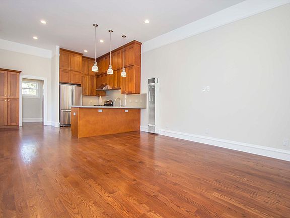 2nd image of 614 Haight St #B