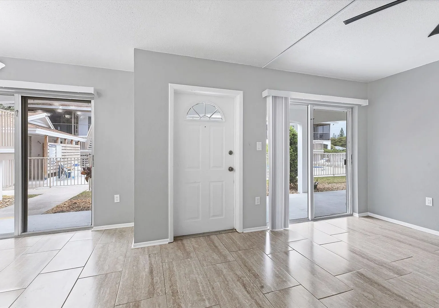 Bright 2BR/1BA Condo with Community Pool ~ First Floor — Photo 3