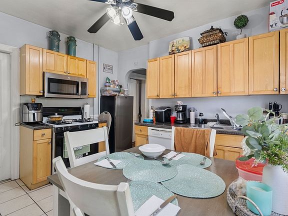 3rd image of 9 Aldwin Rd #1