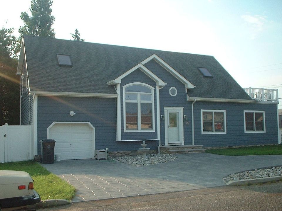 1st image of 642 S End Ave