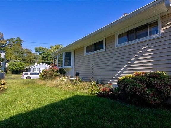 2nd image of 1213 Clagett Dr