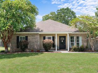 7517 Hickory Ridge Dr, Denham Springs, LA 70706