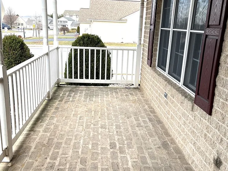 152 Lantern Ln — Photo 6