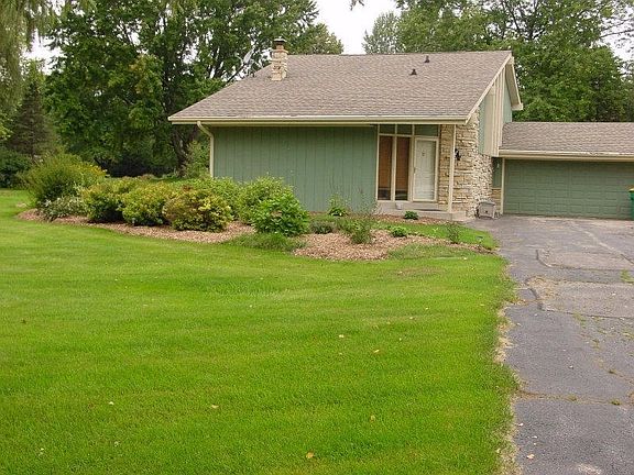2nd image of 1565 Sherwood Dr