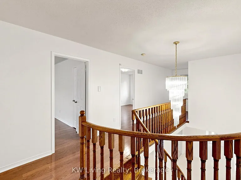33 Southgate Cres — Photo 21