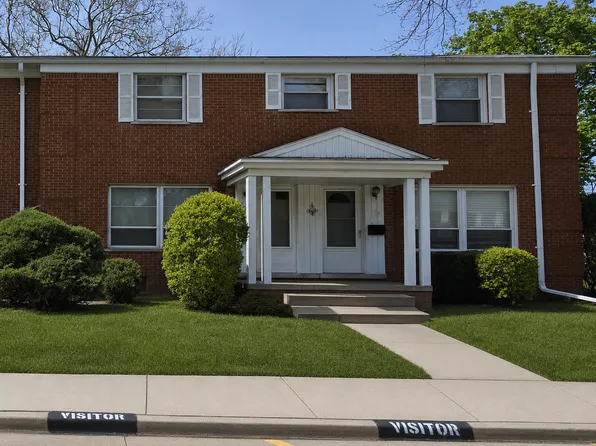 6821 Country Ln, Dearborn Heights, MI 48127