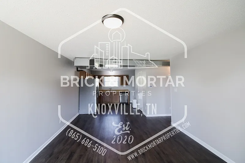 2 bed, 1.0 bath, 1000 sqft, $1,200 — Photo 3