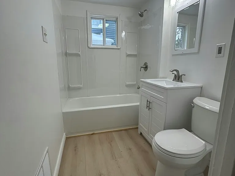 810 Seeley Rd #812 — Photo 13
