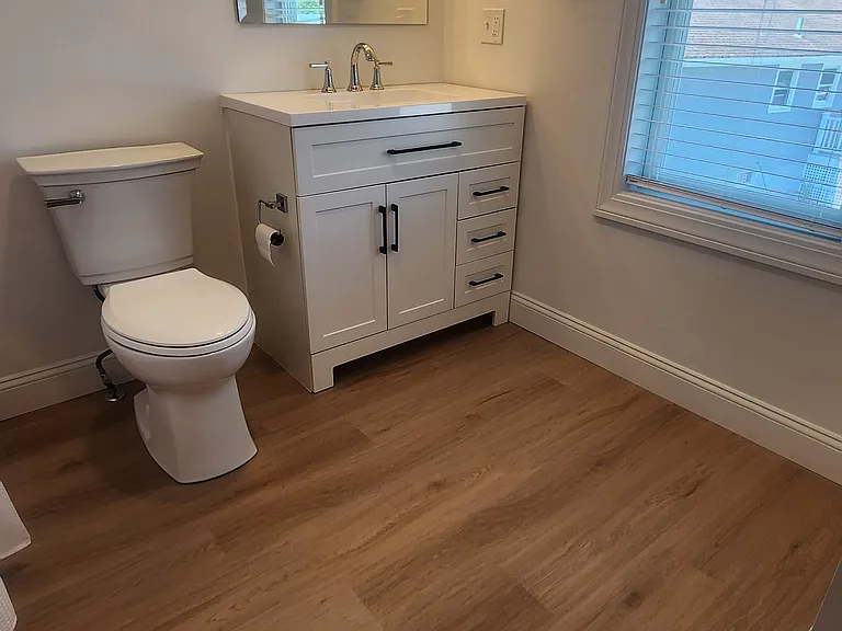 full bathroom on 2nd floor