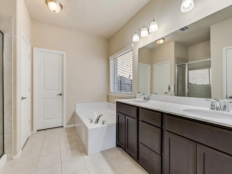 9825 Prairie Dog Ln — Photo 9