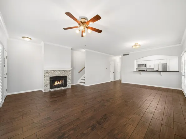 312 Wilcrest Dr #312, Houston, TX 77042