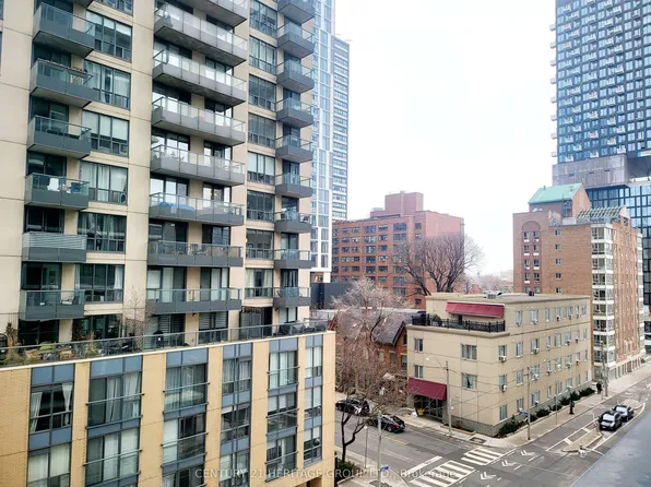 77 Shuter St, Toronto, ON
