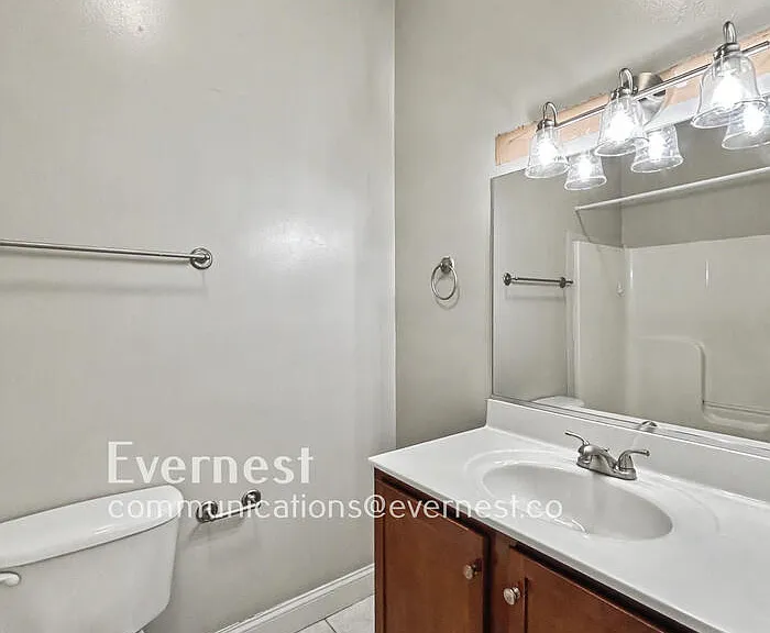 2418 E Franklin St #U104 — Photo 7