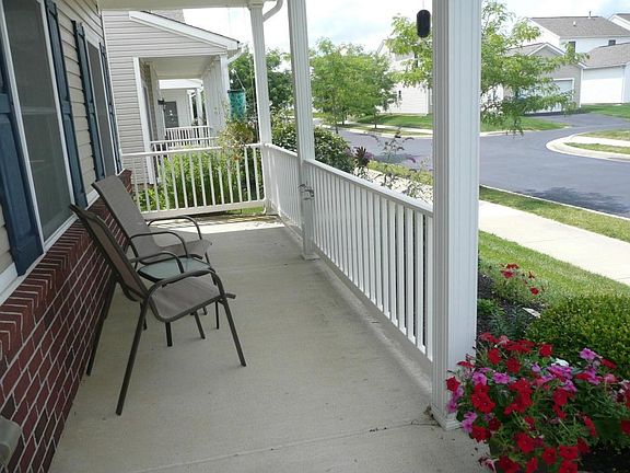 2nd image of 801 Summerville Dr