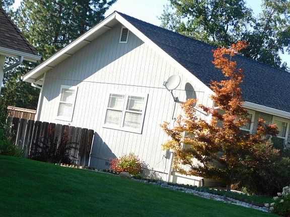3rd image of 1501 Village Way