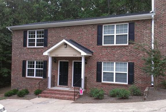 3162 Sloping Terrace
