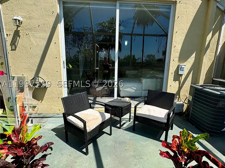 2469 Cordoba Bnd #2469 — Photo 35