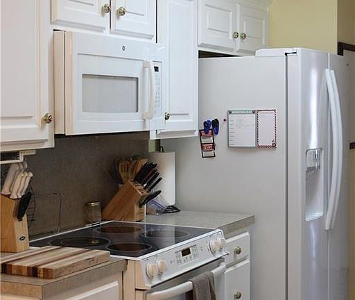 2nd image of 3626 Tropicana Dr