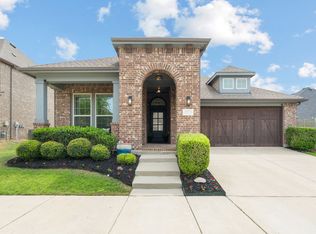 1233 9th St, Roanoke, TX 76226