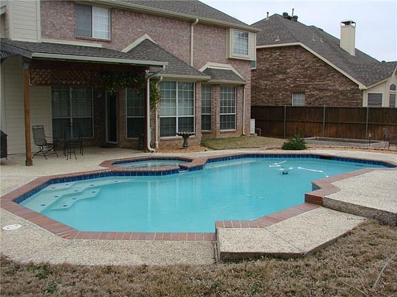 2nd image of 3021 Oak Meadow Dr