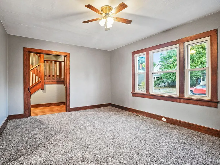 112 Linden Ave — Photo 33