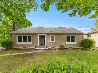 411 S Adrian St, Tecumseh, MI 49286