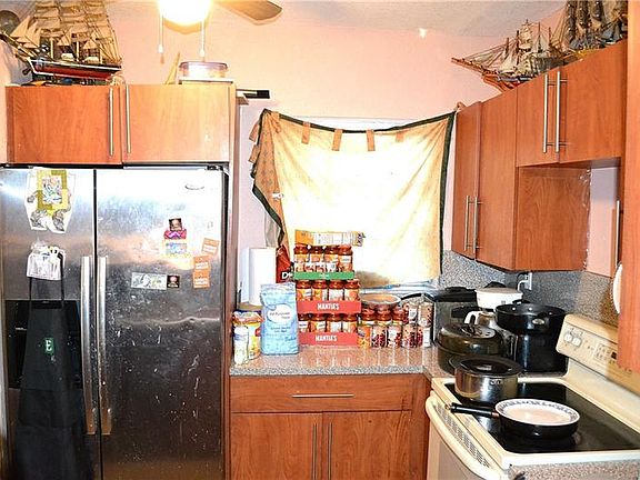 3rd image of 500 E Dayton Cir
