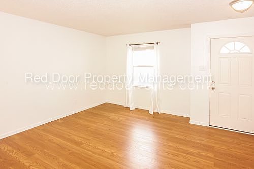 5th image of 15155 Fawn Hollow Ln