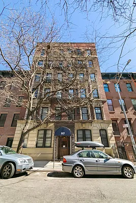 Rented by Compass | media 14