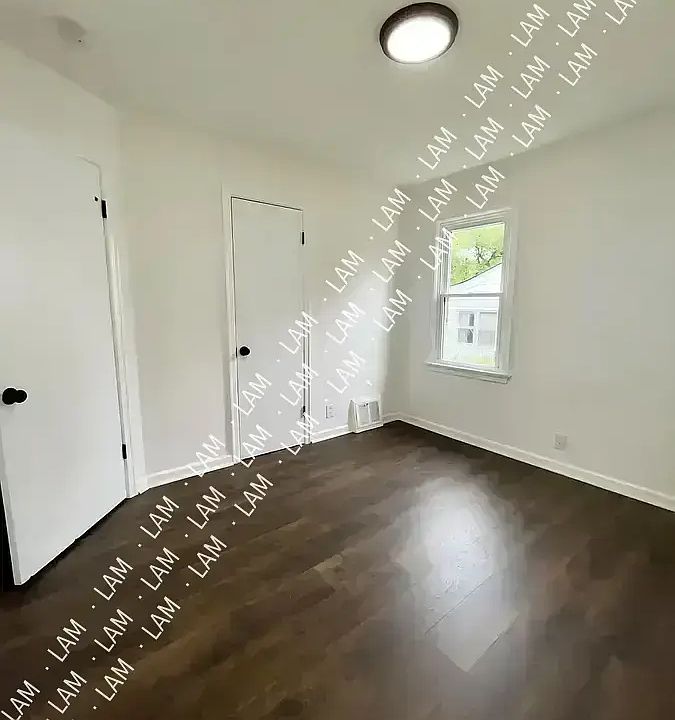 1st image of 650 Norton Ave