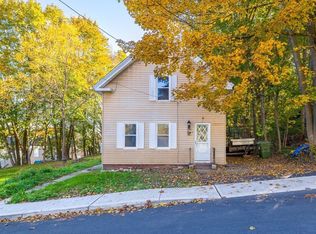 17 Otis St, Warren, MA 01083