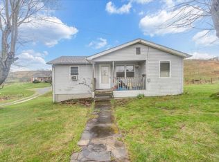 7484 Bending Oak Dr, Catawba, VA 24070