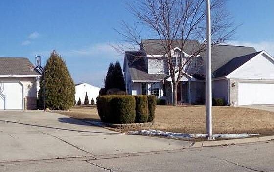 1st image of 970 Bedford Dr