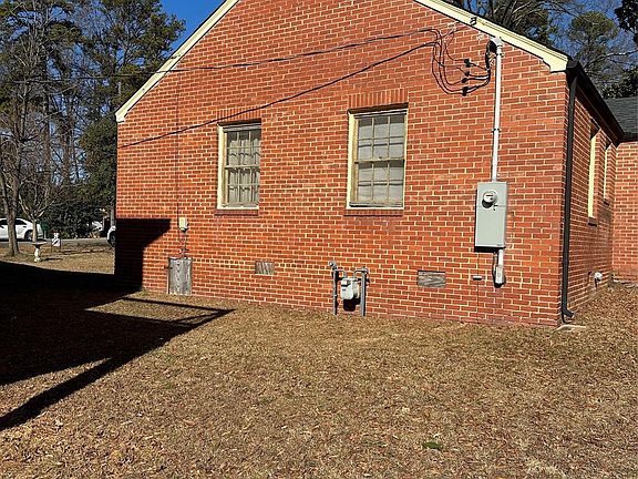 3rd image of 2812 Grimes St